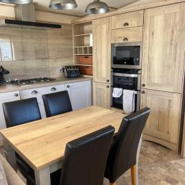 Stunning Mini Lodge near the Beach, hotel a Walton-on-the-Naze
