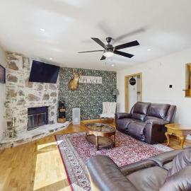 Cool River Condo I، فندق في هيلين