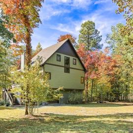 Wildwood River Retreat: Mineral Bluff şehrinde bir otel