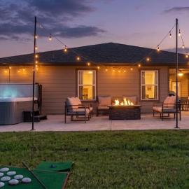Hot Tub Gym Dog friendly Near Amphitheater