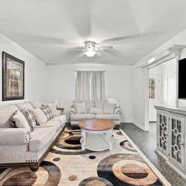 Comfortable 3BR Home in Sulphur