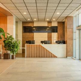 Madrid Airport Suites, Affiliated by Meliá, хотел в Мадрид