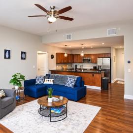 Spacious Dwntwn Suite! RnR HoF, Casino, Stadium