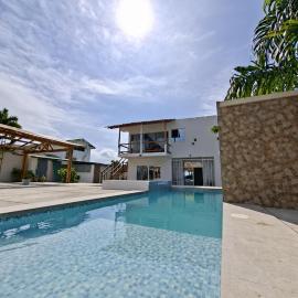Suite frente al Mar con Acceso Directo a la Playa, hotel di Ballenita