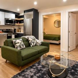 Private Suite- 2 King Beds, Free Parking, 1 hour to Banff, מלון בקוקרן