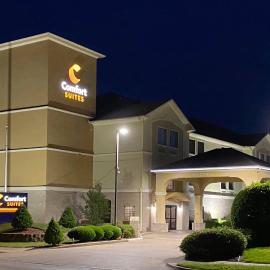 Comfort Suites Tyler South, hotelli kohteessa Tyler