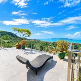 Smith & Appy Luxury Seaview Penthouse, hotel di Pantai Bangrak
