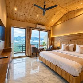 Living On The Edge Mussoorie A Luxury Stay with Rooftop Cafe