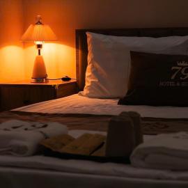 Hotel 79
