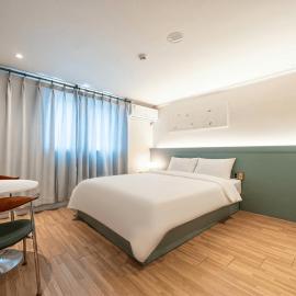 Yangpyeong Moonholidarak, hotel v destinaci Jangpyeong
