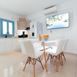 Fira Downtown Apartment