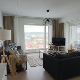 Hot Tub, Sauna & Lake Views | 2BR at Downtown, hotel v destinaci Jyväskylä
