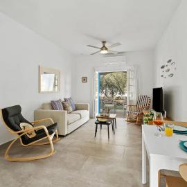 1BR Apartment Near Beach - Ino by Premier