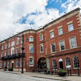 Wynnstay Arms Hotel by Marston's Inns、レクサムのホテル