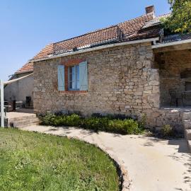 Gite Grand-Mère, Hotel in Charron