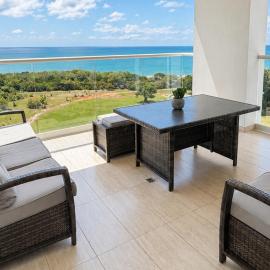 Apartamento Familiar con Vista al Mar en Playa Blanca