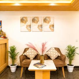 Hotel Mantya Heritage nearly Vishwanath Mandir - A Premium Hospitality Memorable Stays!, hotelli kohteessa Rāmnagar