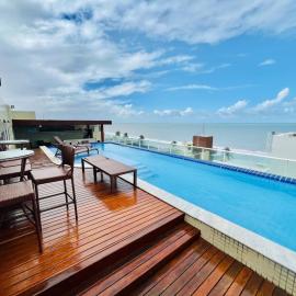Flat na praia com varanda e cozinha 417, hotel em Cabedelo