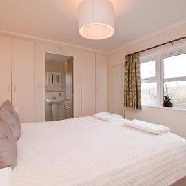 Herons Brook Retreat Lodges, hotell i Narberth
