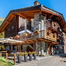 Hotel L' Aiglon, отель в городе Камполук