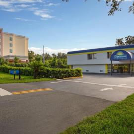 Days Inn by Wyndham Gainesville Hospital - University Area, hotel v destinácii Gainesville