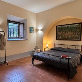 Castello Vinci Historic Room with Private Bathroom