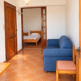 Genos suites, hotel u Stavrosu