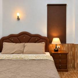 Spacious 1br White House