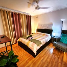 Stylish Stay in Sydney Metro - Foods Shops Park, hotell sihtkohas Roselands