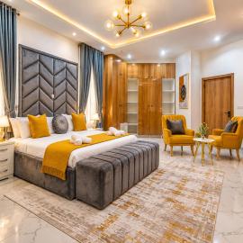 Fortified 4 bedroom House 24hrs Electricity and Pool Lekki