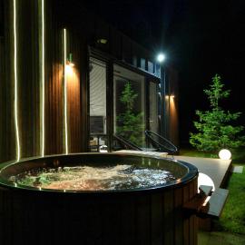 Viesnīca Dolina Słońca obok Suntago - Domek z prywatnym jacuzzi pilsētā Benenard