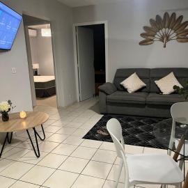 Quiet 2-bedroom apartment - Garden, Wi-Fi - Residence with pool
