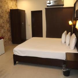 Hotel Royal One