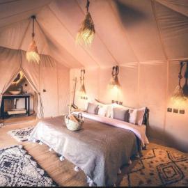 Authentic Luxury Camp, hotel u gradu Merzouga