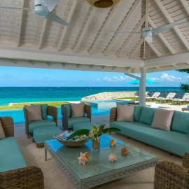 House with a private beach – hotel w mieście Sandy Bay Village