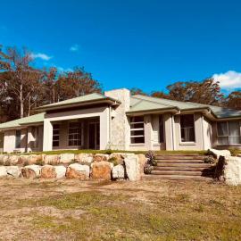 Accessible Ensuite Room Sevenwing Estate Jervis Bay, hotel i Woollamia