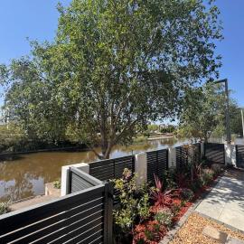 A peaceful residence in the heart of Penrith close to the train station and shopping center, hotel u gradu 'Penrith'