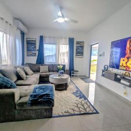 Savannah's Charm- Cozy & Comfort Home in Paradise Mins from Beach
