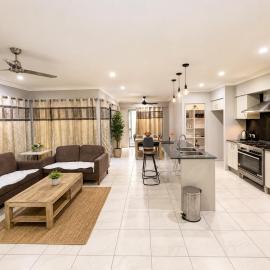 Private Duplex Gold Coast North, хотел в Pimpama