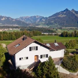 Elegant house in a dominant position