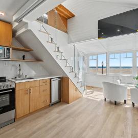 Newly Built On the Beach Studio Loft with Views C