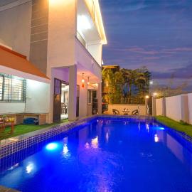 II EMPYREAN STAYS II CELESTIAL UNICORN VILLA II 3BHK II AC II PRIVATE SWIMMING POOL Il, hotel Lonavalában