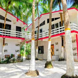 Viesnīca Samant Beach Resort pilsētā Malvana
