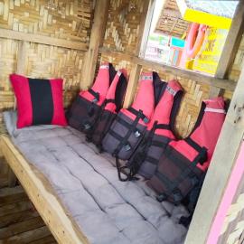 Little Boracay dambos floating cottage