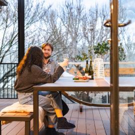 4BR Riverside Group Stay for Sports Teams, Events & Families, Sleeps 8 Near Launceston, хотел в Riverside