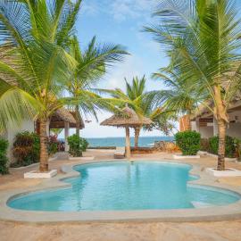 Amani Bahari Beach Hotel、Marumbiのホテル
