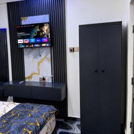 Ernny big hotels