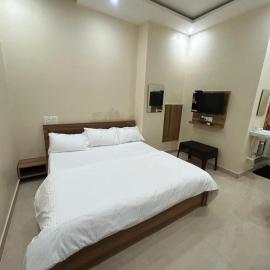 GG Grand, Hotel in Tiruchchendūr