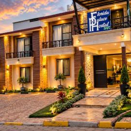 Florida Palace Hostal, מלון בסמאיפאטה