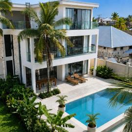 Stunning 3rd line villa with pool and garden by KSN, hotel a Bwejuu